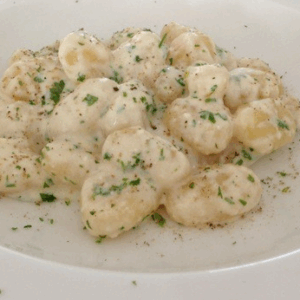 Gnocchi met kaassaus